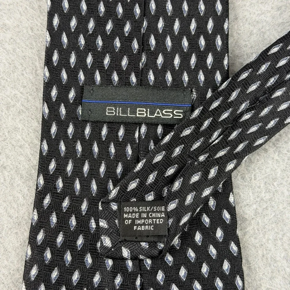 Vintage Bill Blass Black Silver Diamond 100% Silk Necktie Mens 60x3.75